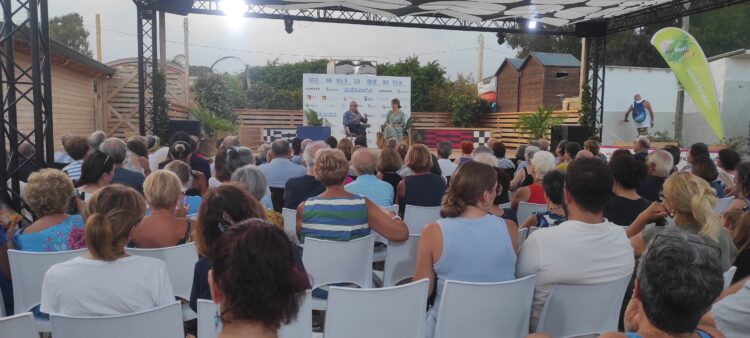 La saga di Vanina Guarrasi al centro dell’incontro letterario tenutosi ieri sera a Sampieri