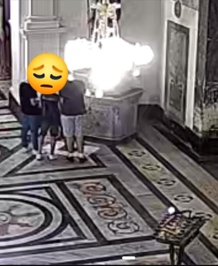 Modica, restituiscono la cassetta con le offerte che avevano rubato