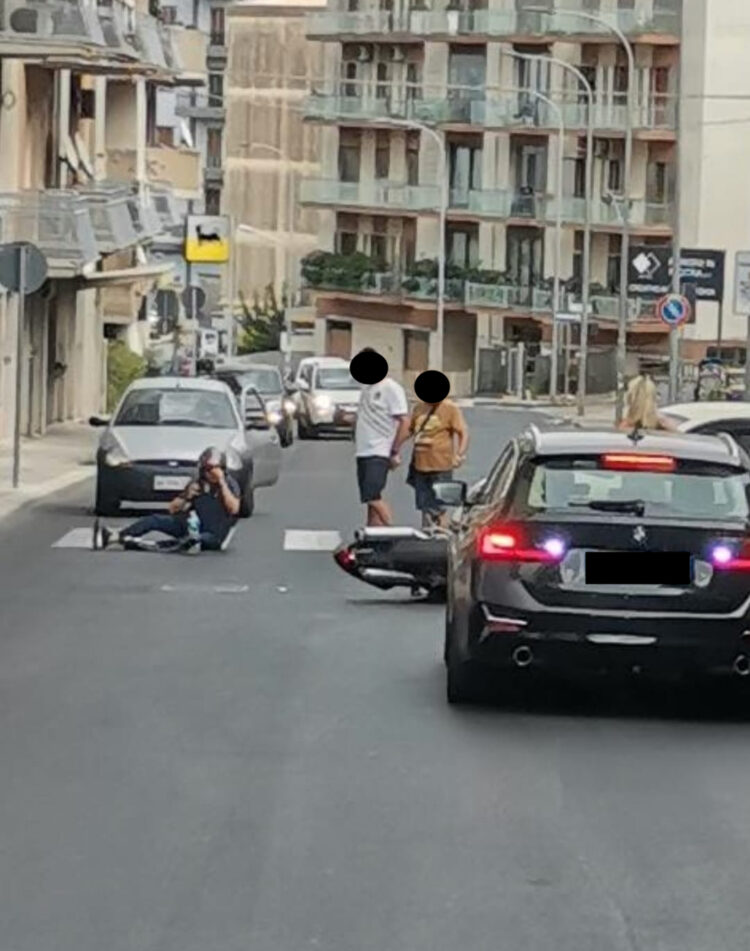 Ragusa, scontro auto-moto in via Risorgimento