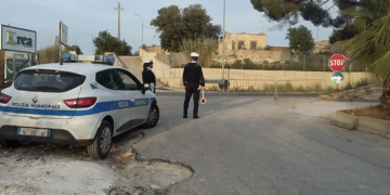 Vittoria, sequestrata area di 2400 mq adibita a deposito di auto