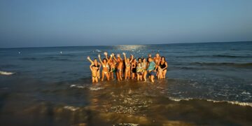 Flash mob a Sampieri per salutare il Ferragosto