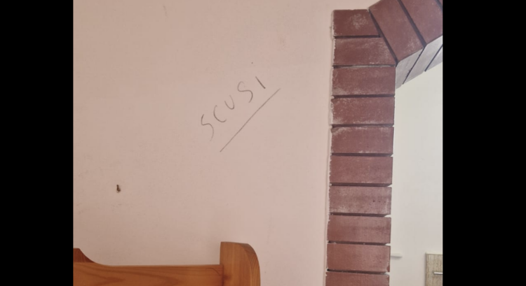 Vittoria, rubano in casa dell’ex sindaco e sul muro gli scrivono “Scusi”