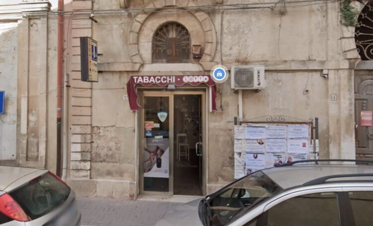 Modica, un’altra rapina a un tabacchi: è allarme