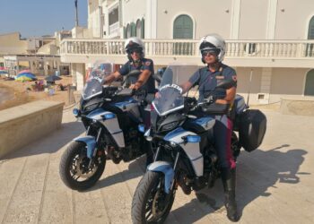 La Questura di Ragusa attiva il servizio di controllo lungo la fascia costiera con la pattuglia motomontata