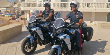 La Questura di Ragusa attiva il servizio di controllo lungo la fascia costiera con la pattuglia motomontata