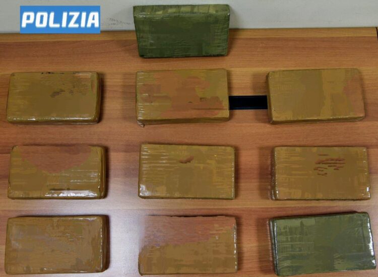 Oltre dieci chili di cocaina nell’auto per rifornire il mercato ibleo, tre ucraini arrestati a Comiso