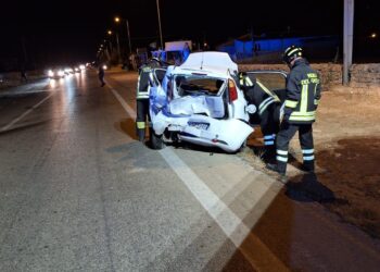 Ragusa, scontro tra due auto sulla strada che porta a Marina