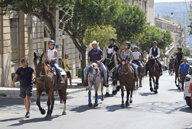 Ragusa, questa mattina il raduno del cavallo ibleo