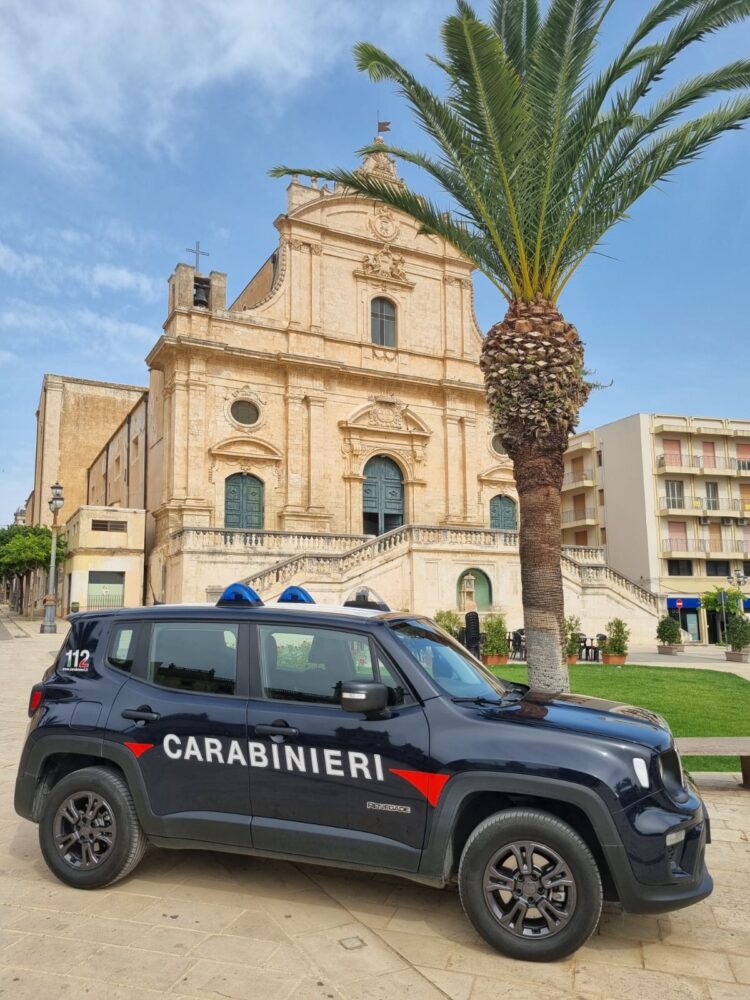 Ispica, ai domiciliari due persone: un gambiano di 22 anni e un 40enne del posto