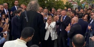 Monterosso, il maestro Terranova a Siracusa suona per la Meloni