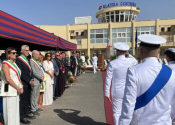 Pozzallo, cerimonia del cambio della guardia alla Capitaneria di porto