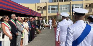 Pozzallo, cerimonia del cambio della guardia alla Capitaneria di porto