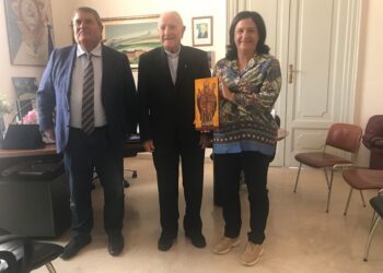 Comiso, mons. Battaglia dona un’icona di San Biagio alla città