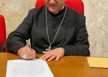 Giuramento e professione di fede dei nuovi parroci della diocesi di Ragusa