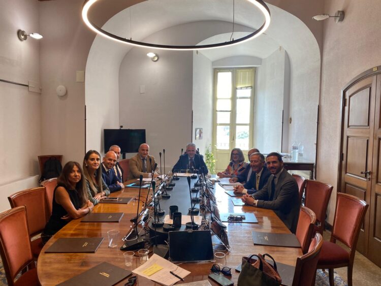 Stabilizzazione Asu enti locali e dipartimento dei Beni culturali, l’on. Abbate: “Entro il 15 iter da completare”