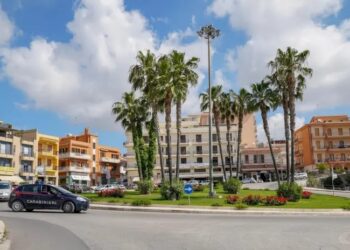 Pozzallo, evade da casa nonostante il braccialetto elettronico: denunciato un 28enne