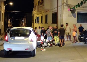 Scontro auto-moto a Donnalucata, ferito un giovane centauro