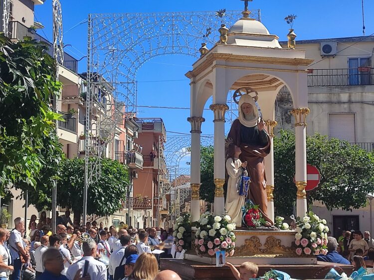Maria Santissima Bambina a Monterosso Almo, ieri due processioni