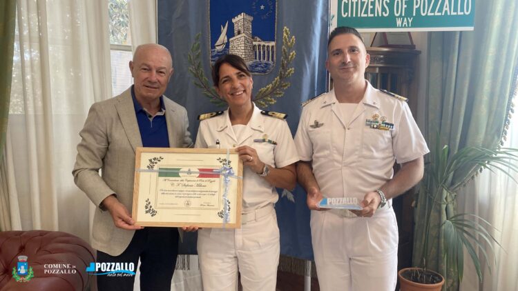Capitaneria di porto di Pozzallo, cambio della guardia