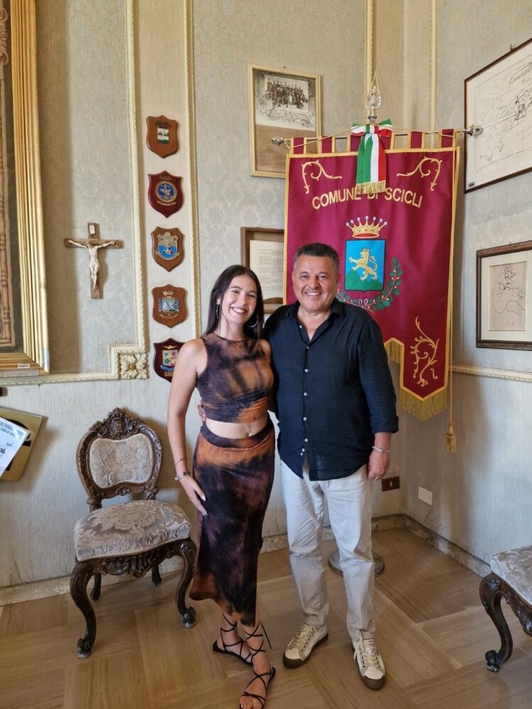 La sciclitana Martina Ingallinesi alla fase finale del concorso di bellezza Miss Volto Italy