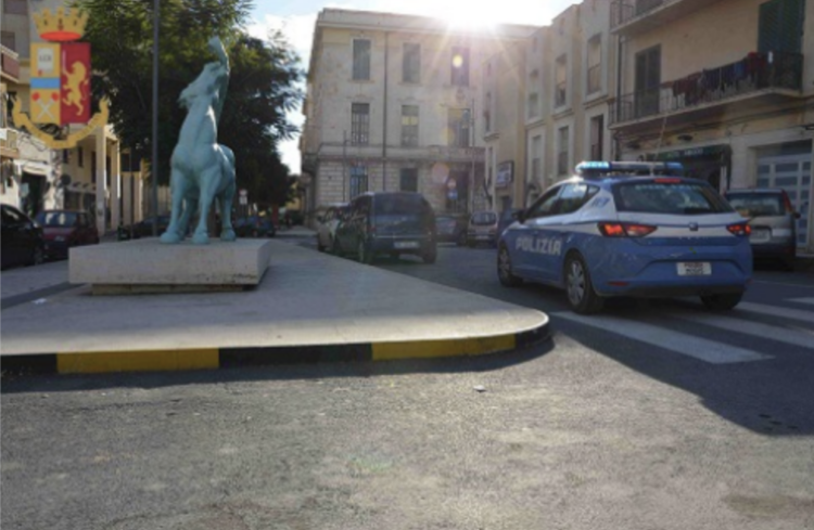 Vittoria, fermato un libico armato di machete