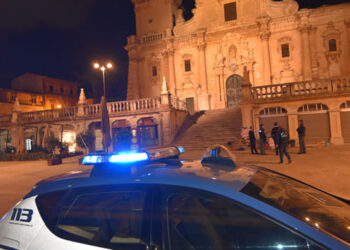 Il centro storico di Ragusa passato al setaccio: 960 persone e 471 veicoli controllati