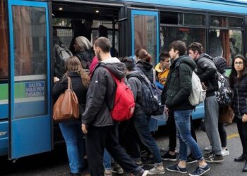 Sospensione delle corse Ast in danno agli studenti pendolari, Pozzallo organizza un’assemblea cittadina