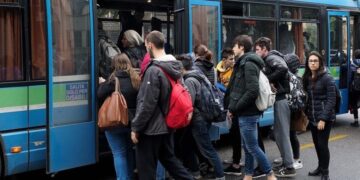 Sospensione delle corse Ast in danno agli studenti pendolari, Pozzallo organizza un’assemblea cittadina