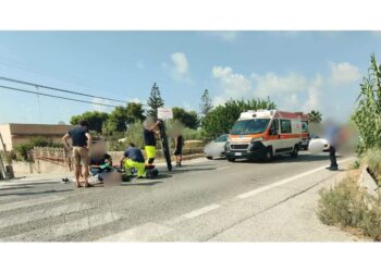 Pozzallo, auto investe una donna che stava attraversando sulle strisce pedonali