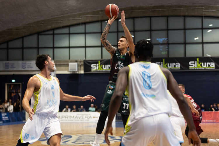 La Virtus Ragusa ha un ottimo approccio, ma poi si spegne dopo l’intervallo