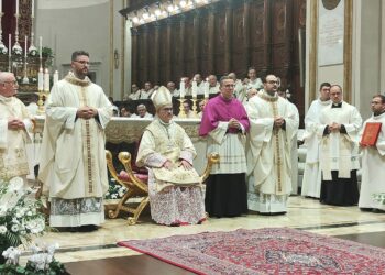 Ragusa, Giuseppe Cascone e Luca Roccaro sono stati ordinati sacerdoti questa sera in cattedrale
