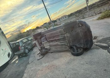 Incidente stradale in contrada Torre Rodosta: due auto si ribaltano