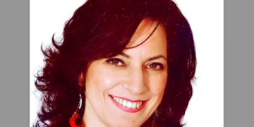 Modica, nuova direttrice per il coro Unitre: è la maestra Claudia Perrone