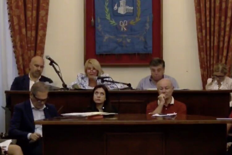 Quaranta milioni di disavanzo, votata a Pozzallo la dichiarazione di dissesto