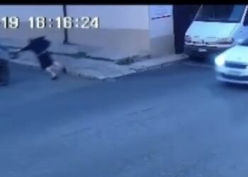 Donna scippata a Comiso, riporta gravi fratture al bacino e alla costola