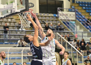 La difesa della Virtus Ragusa si scioglie, Faenza vince in casa