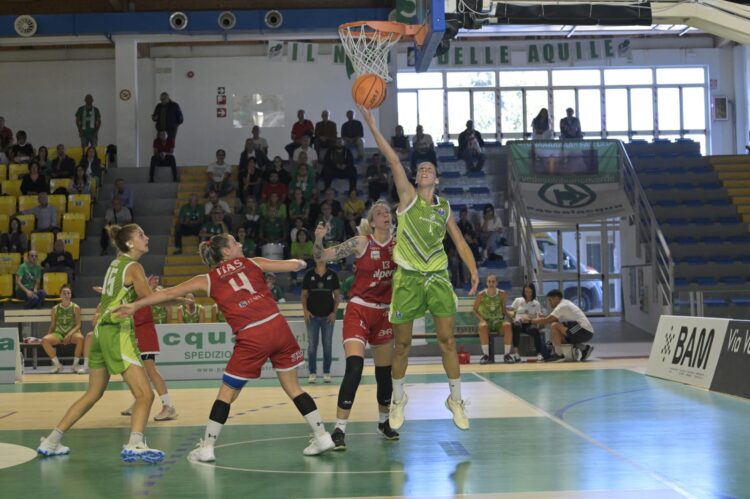 La Passalacqua inizia con il piede giusto, dominata Bolzano