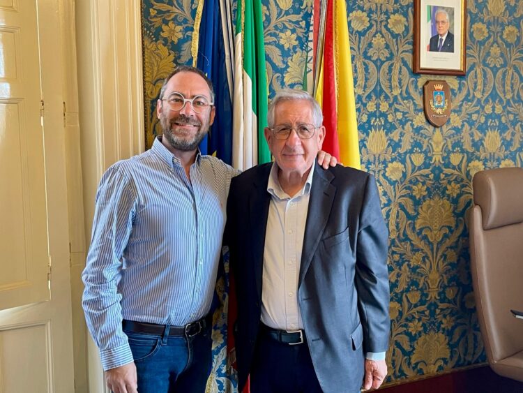 Vittoria, formalizzato l’incarico della direzione artistica del teatro cittadino a Mario Incudine