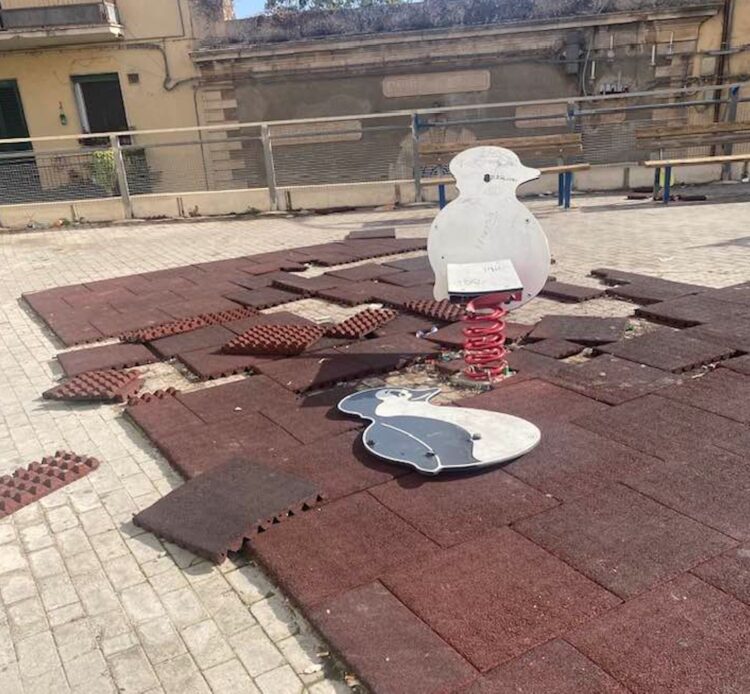 Ragusa, vandalizzata la piazzetta Madonna delle Grazie