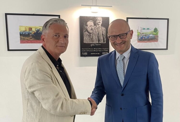 Ragusa, donata opera che ritrae i giudici Falcone e Borsellino