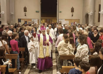 Marina di Ragusa ha accolto in maniera calorosa il vescovo Giuseppe La Placa