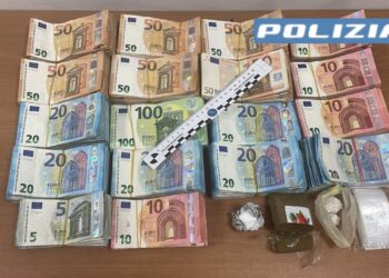Hashish, cocaina e 47mila euro in contanti in una casa del centro storico di Ragusa, arrestato un gambiano di 23 anni