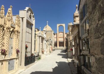 Ispica e la pubblica illuminazione all’interno del cimitero, affidati i lavori