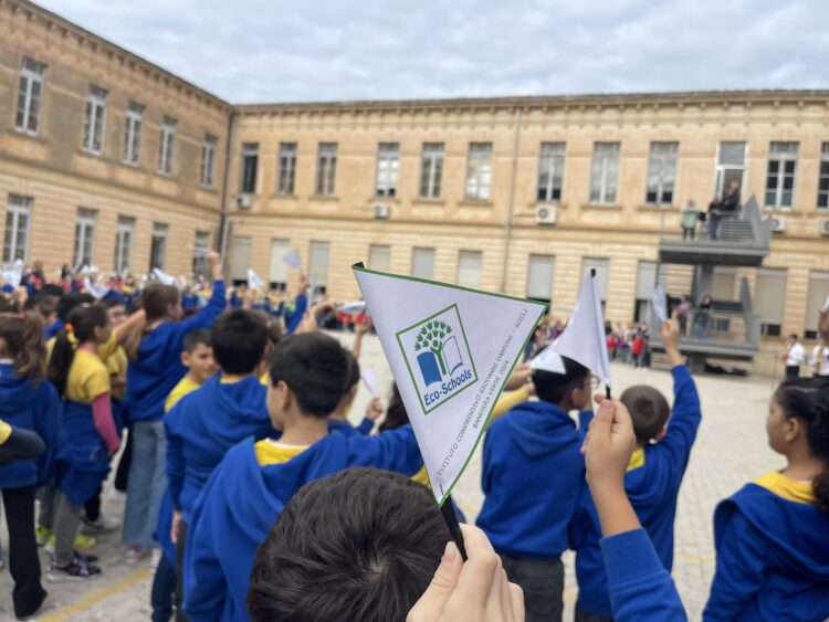 Scicli, la bandiera verde dello sviluppo sostenibile sventola al plesso De Amicis