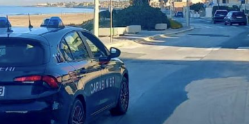 Scoglitti, tunisino denunciato per illecita detenzione di oggetti atti a offendere