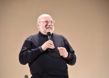 Ragusa, don Fortunato Di Noto incontra la comunità cittadina sul tema della violenza all’infanzia