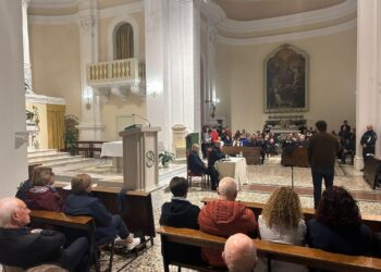 Giarratana, i fedeli al vescovo: “Regole precise per purificare la tradizione da eccessi che portano divisioni e sofferenze”