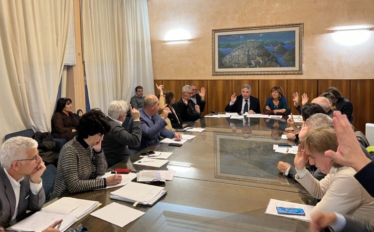 L’assemblea dei sindaci approva all’unanimità il bilancio di previsione 2025-2027