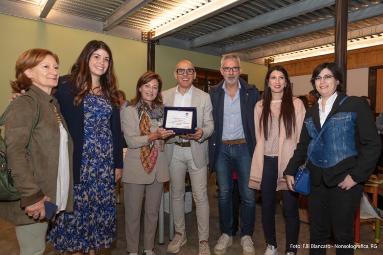 Ragusa, inaugurata la sede dell’Aps con l’animale