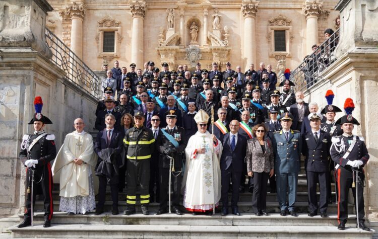 Ragusa, celebrata la Virgo Fidelis patrona dell’Arma